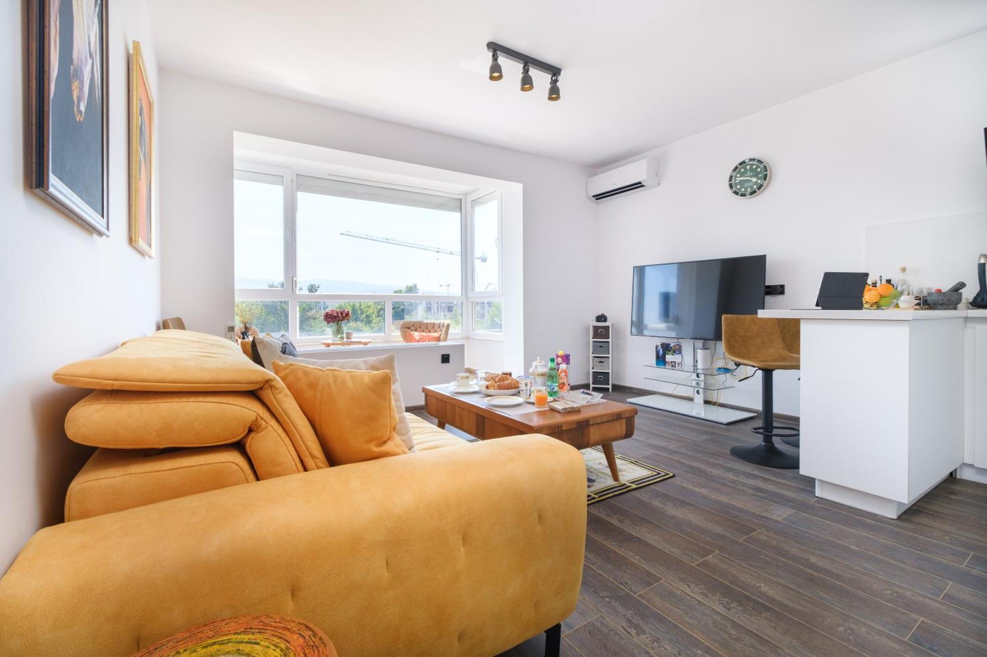 Serene Luxe Oasis Retreat On The Outskirts 플로브디프 외부 사진
