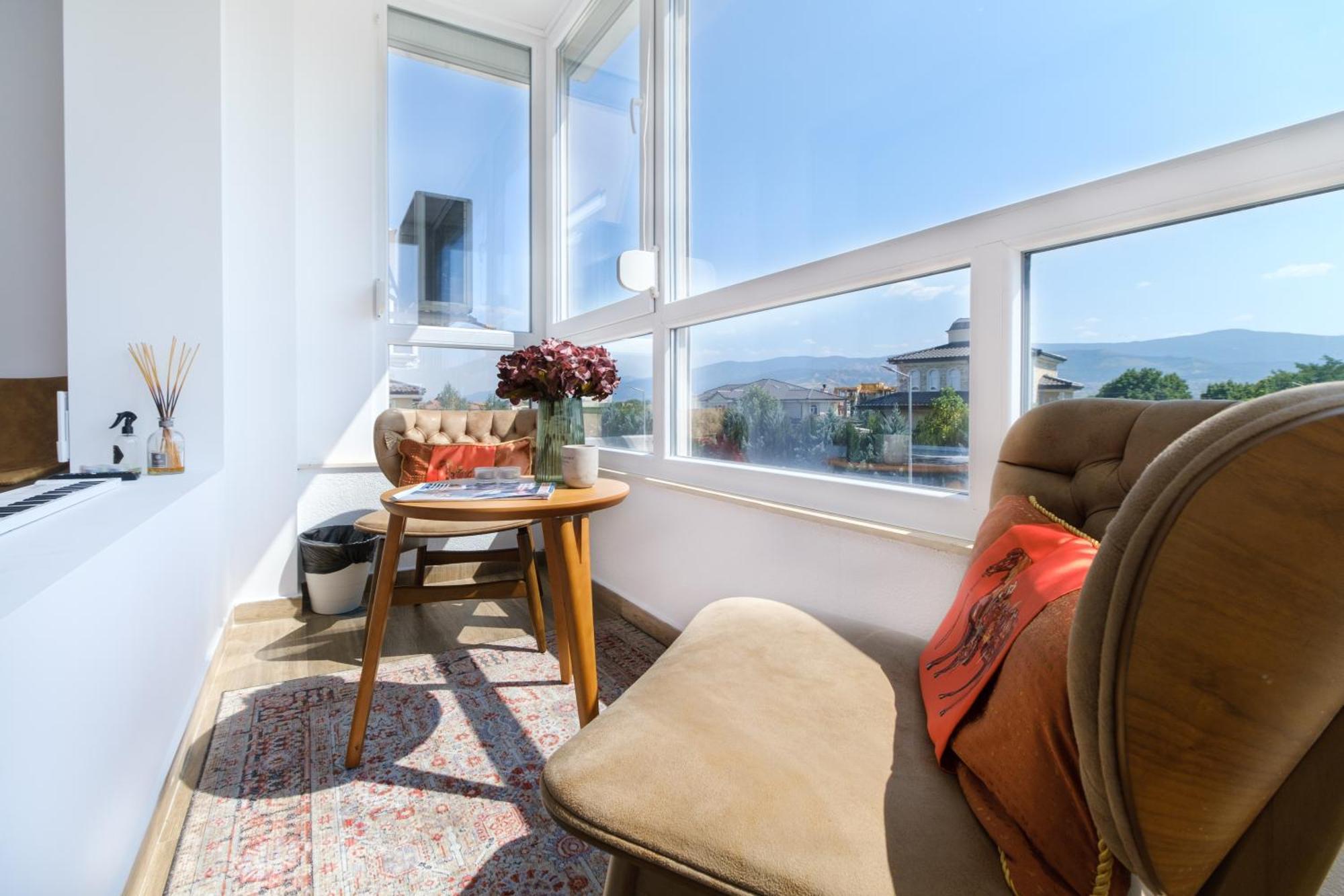 Serene Luxe Oasis Retreat On The Outskirts 플로브디프 외부 사진